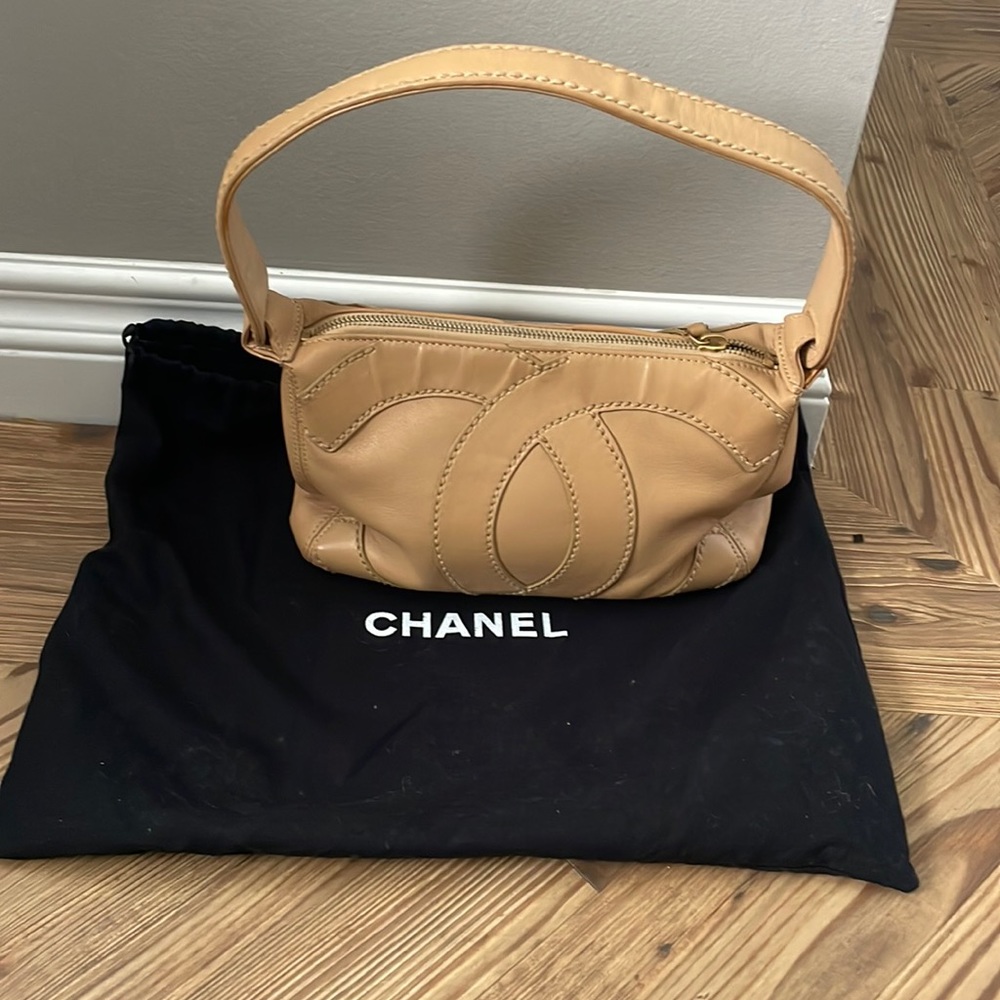 Tan Vintage Chanel leather Bag